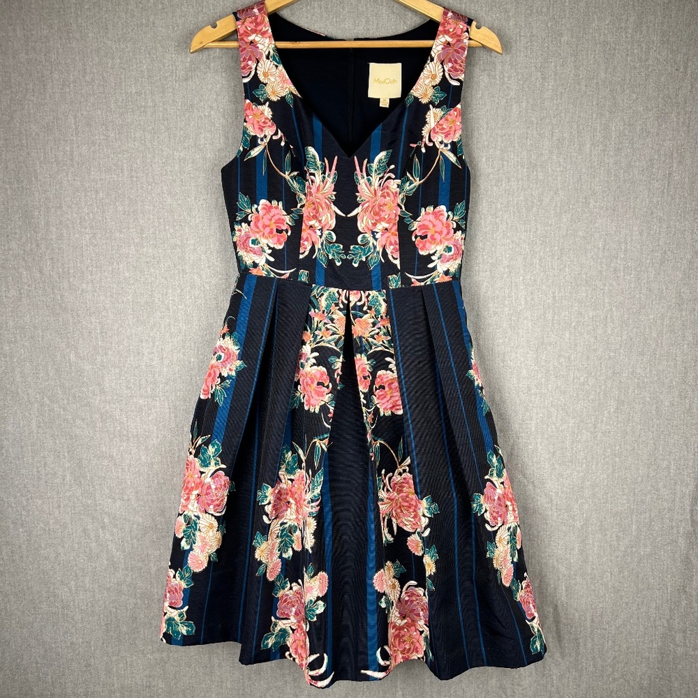 ModCloth Floral Sleeveless Dress M Cocktail Evening Holiday Party Pockets Pleats